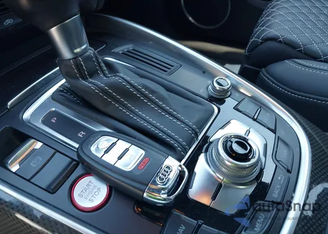 2016 Audi Sq5 3.0T Premium Plus z USA, uszkodzony, nr VIN WA1CCAFP1GA063606